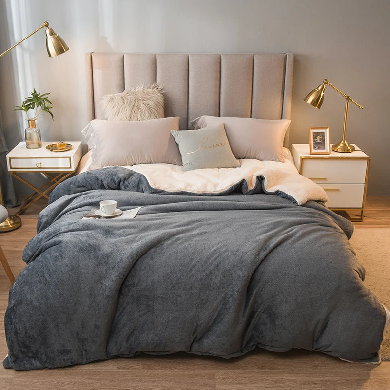 Wool Throw Blanket Keep Warm Winter Bed Blankets Double Sided Queen Duvet Cover Camping Double Bed Cover Bedspread on the Bed
